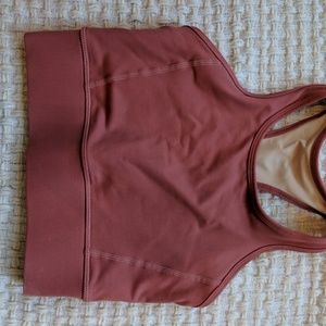 Tillyoucollapse crop top sports bra